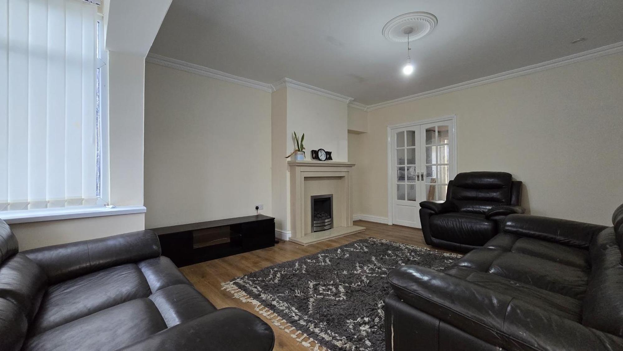 Entire Three Bedroom House In Birmingham Exterior photo