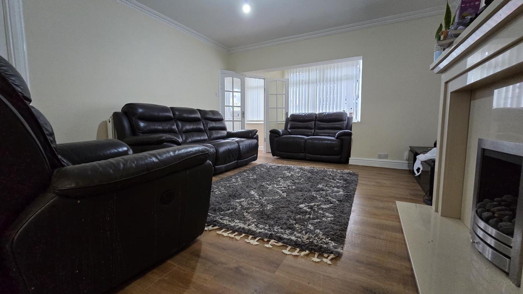 Entire Three Bedroom House In Birmingham Exterior photo