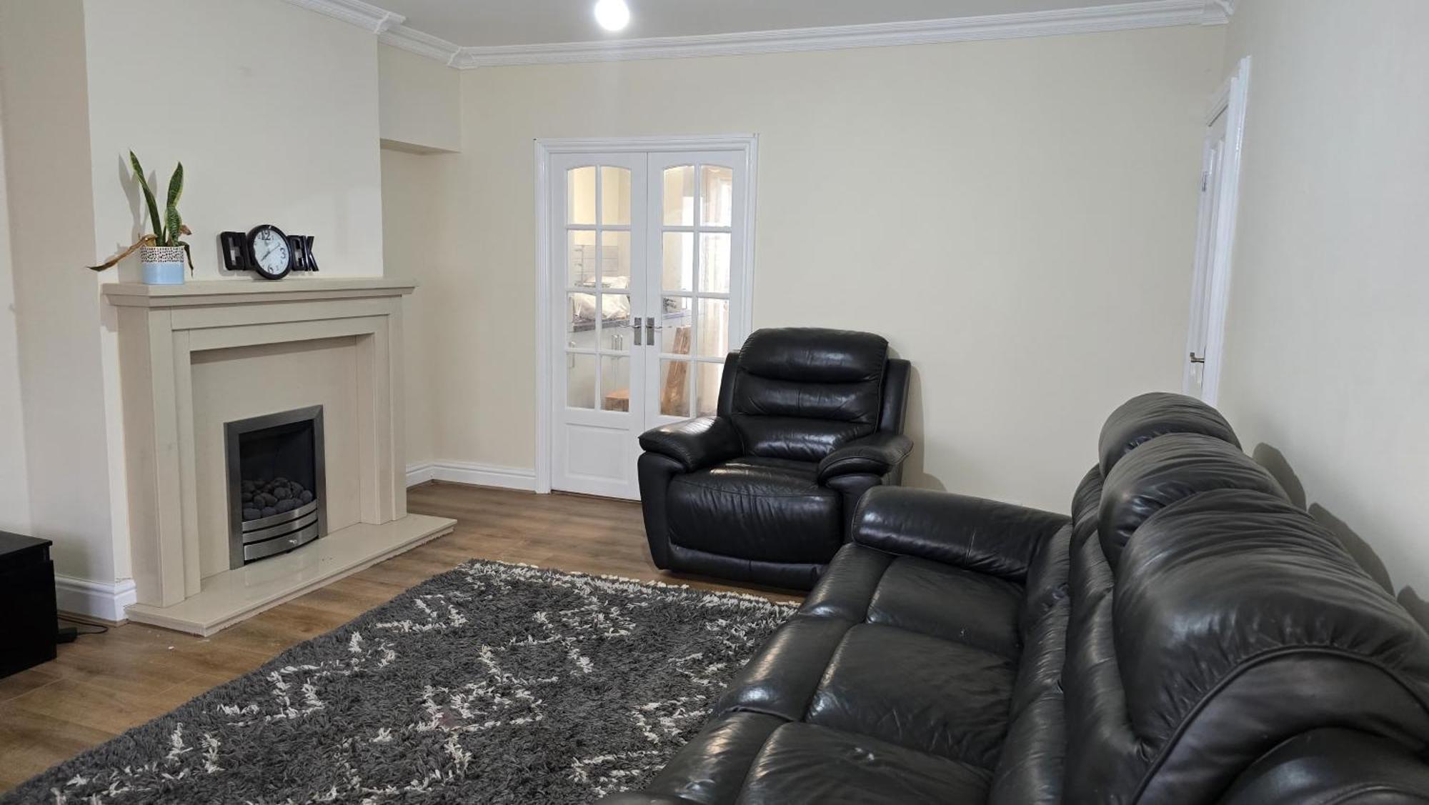 Entire Three Bedroom House In Birmingham Exterior photo
